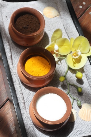 Couples treatment room(s), hot tub, body treatments, aromatherapy