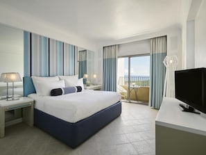 Deluxe Room, 1 King Bed, Sea View