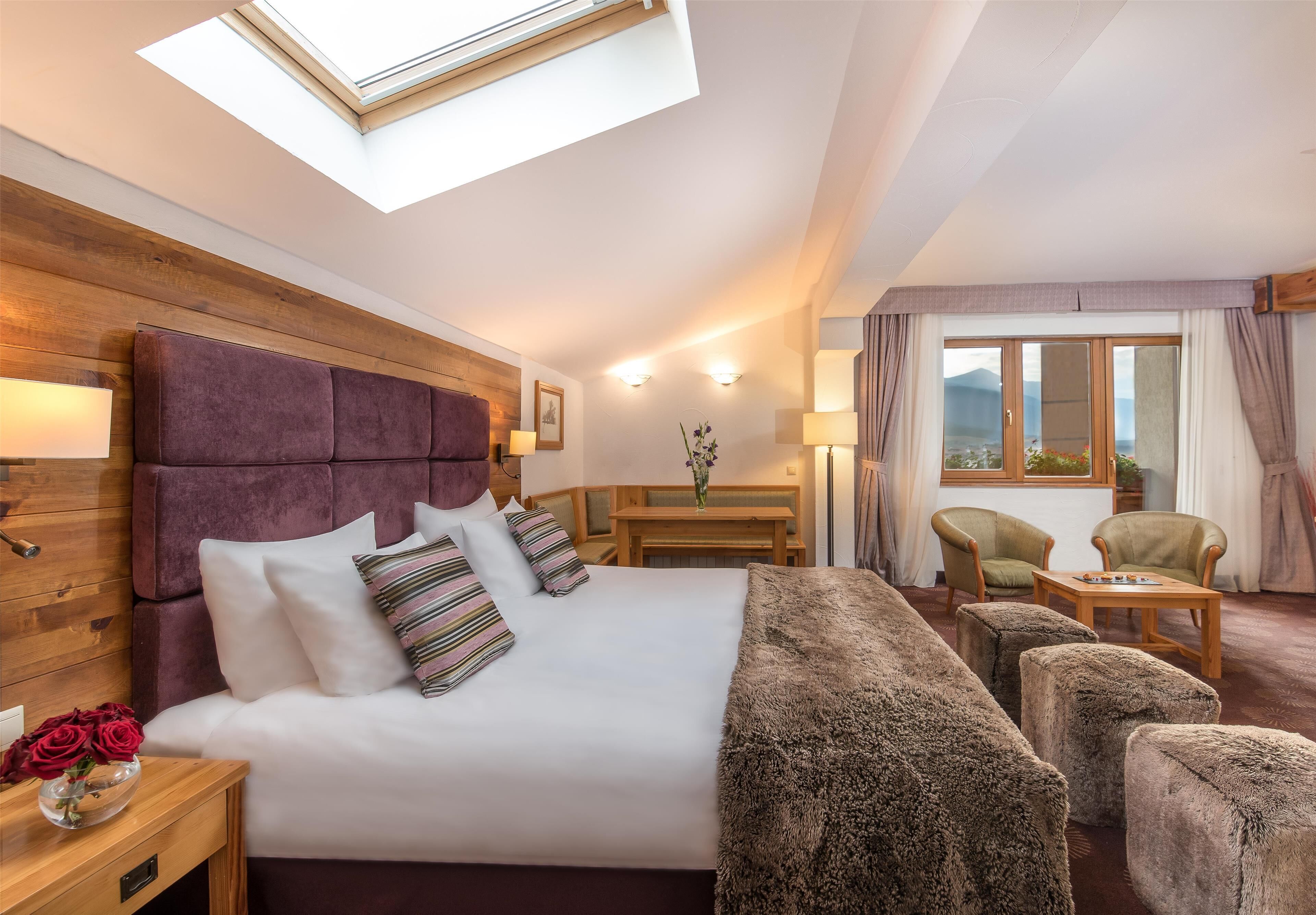 minibar, in-room safe, desk, laptop workspace