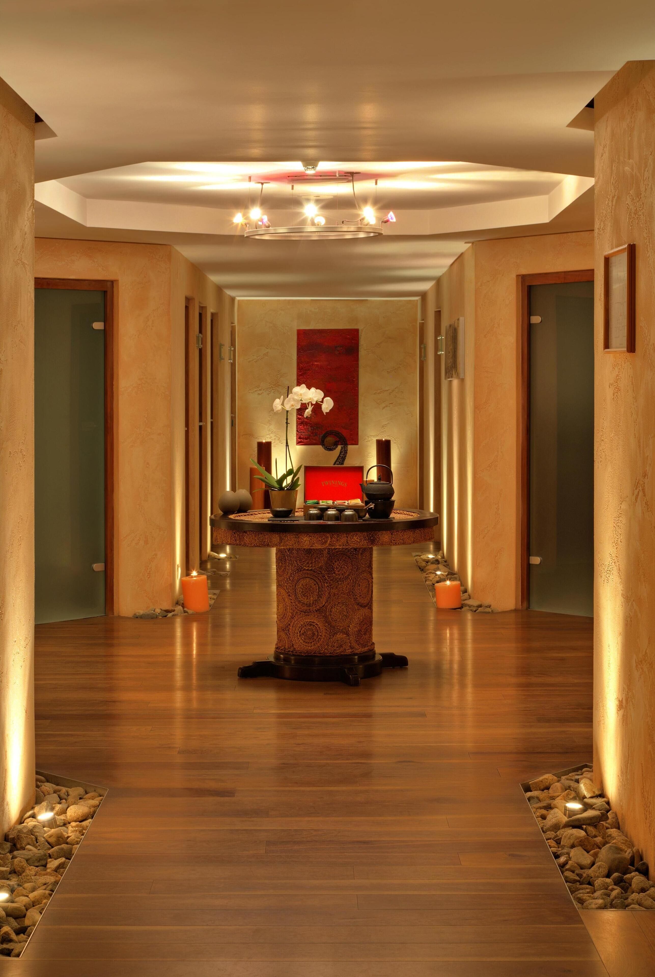 couples treatment room(s), sauna, hot tub, steam room