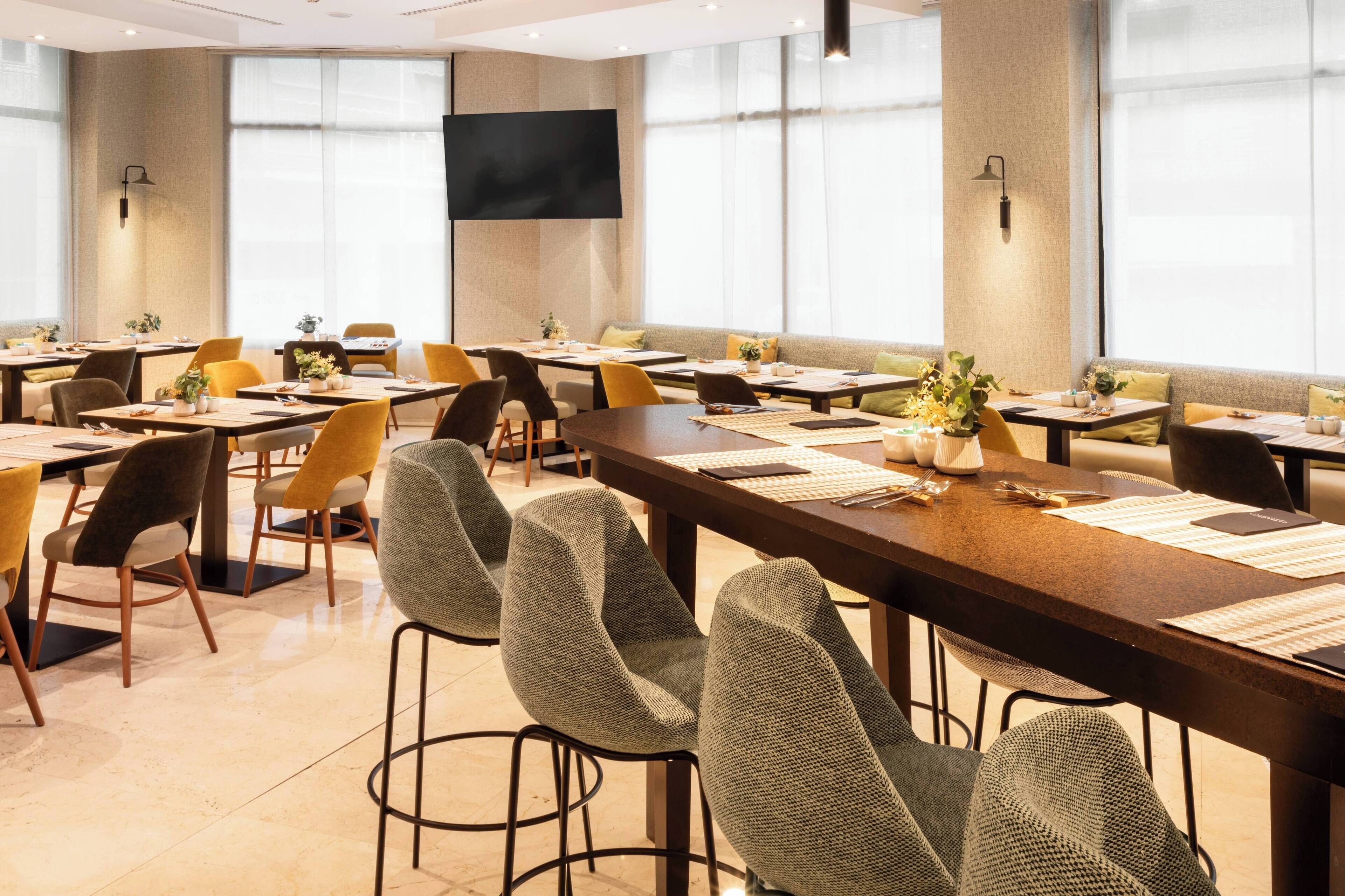 daily buffet breakfast (eur 19 per person)