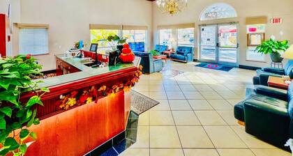 Studio 6 Suites Portland OR- I-5 OHSU