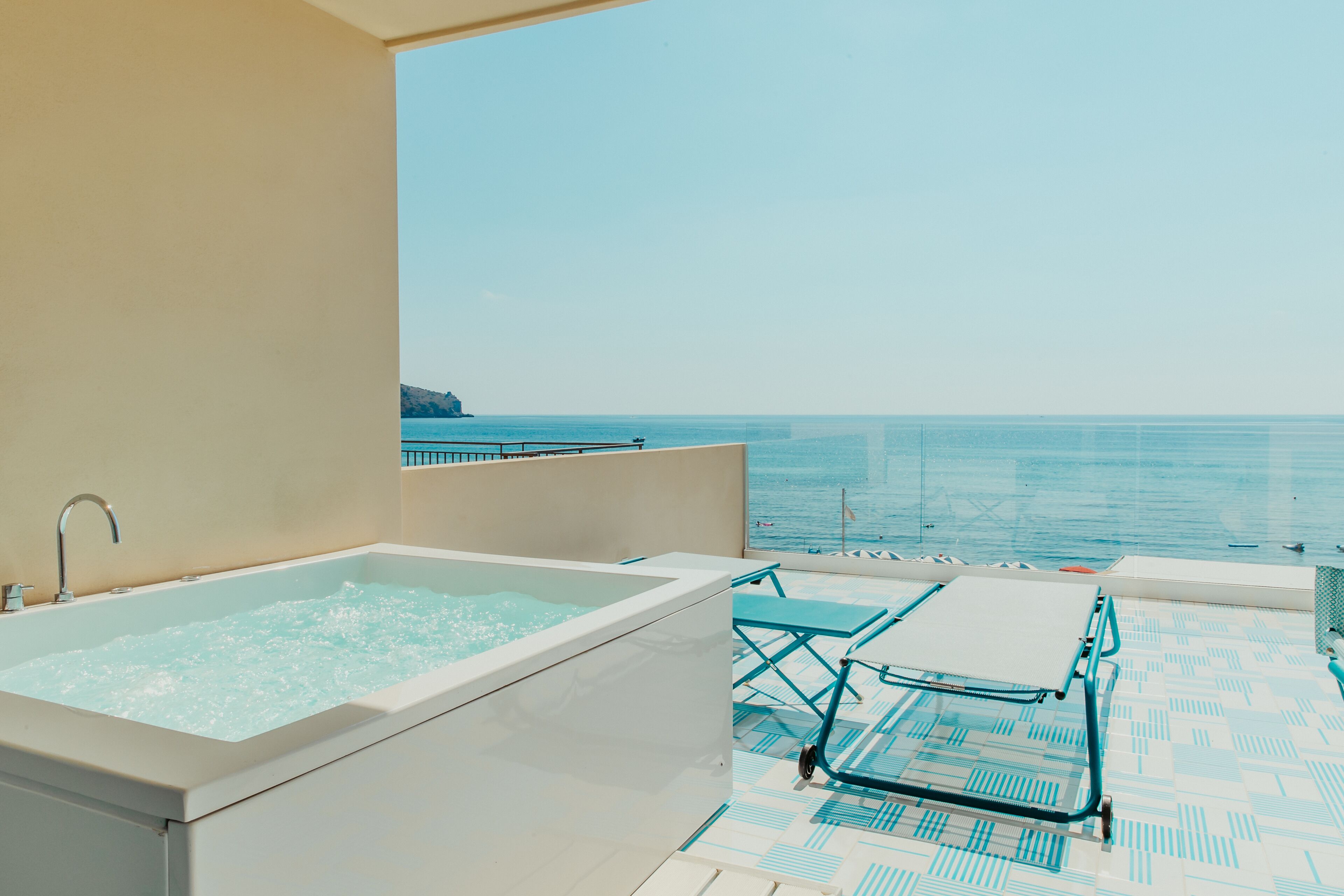 camera executive con jacuzzi vista mare | 1 bedroom, hypo-allergenic bedding, minibar, in-room safe