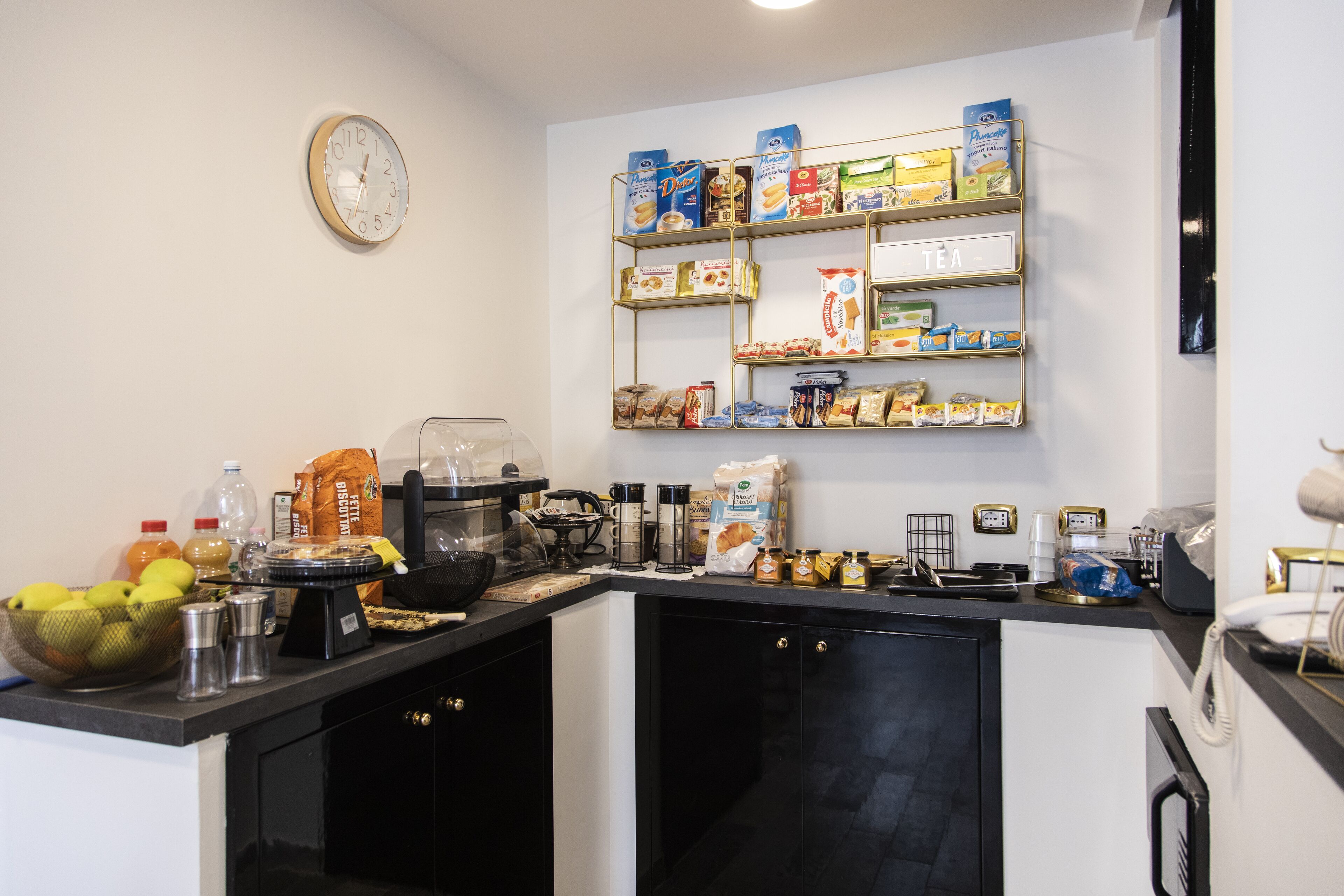 Desayuno continental (EUR 5 por persona) 