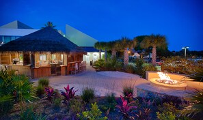 2 bars/lounges, poolside bar