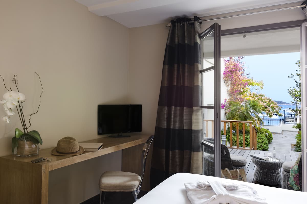 Standard Room, Ground Floor | Terrace/patio