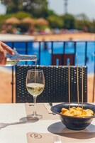 Alimentos y bebidas