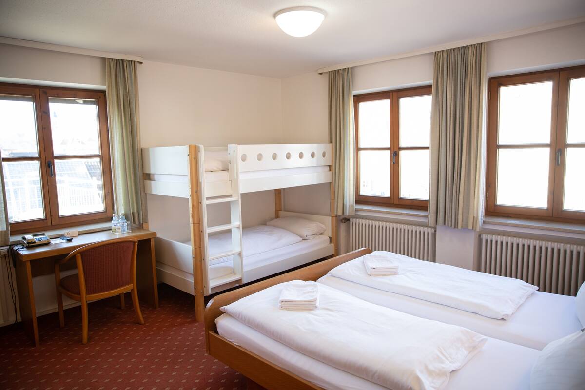 Standard Suite, Private Bathroom