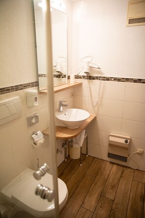 标准单人房, 私人浴室 | 浴室