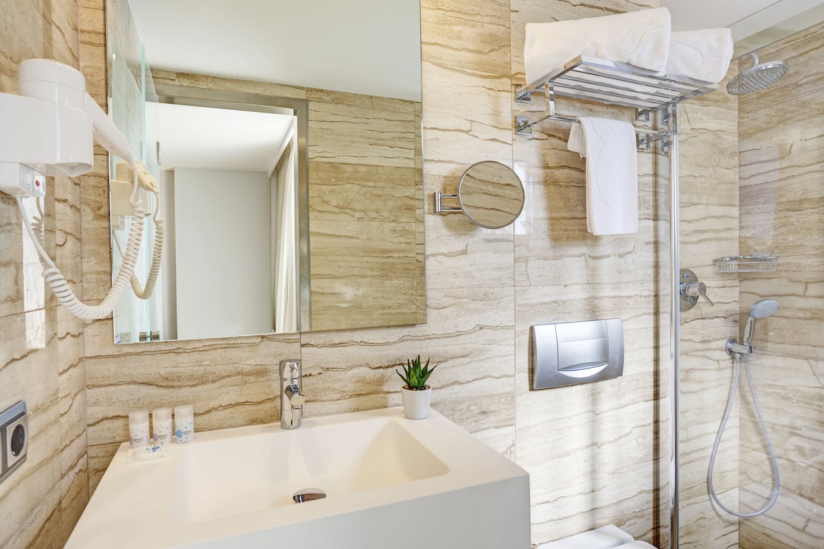 1 bedroom, minibar, in-room safe, desk