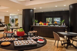 Daily buffet breakfast (EUR 20 per person)