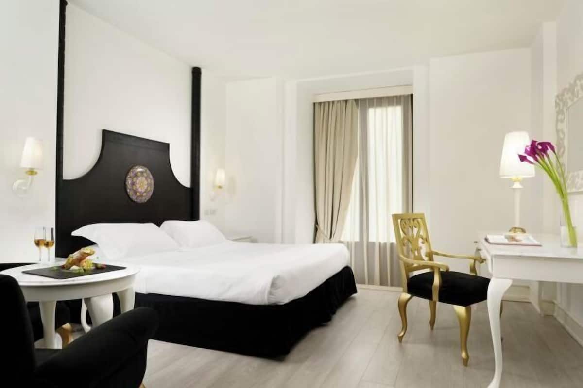 Literie de qualité, couette en duvet, minibar, coffre-fort