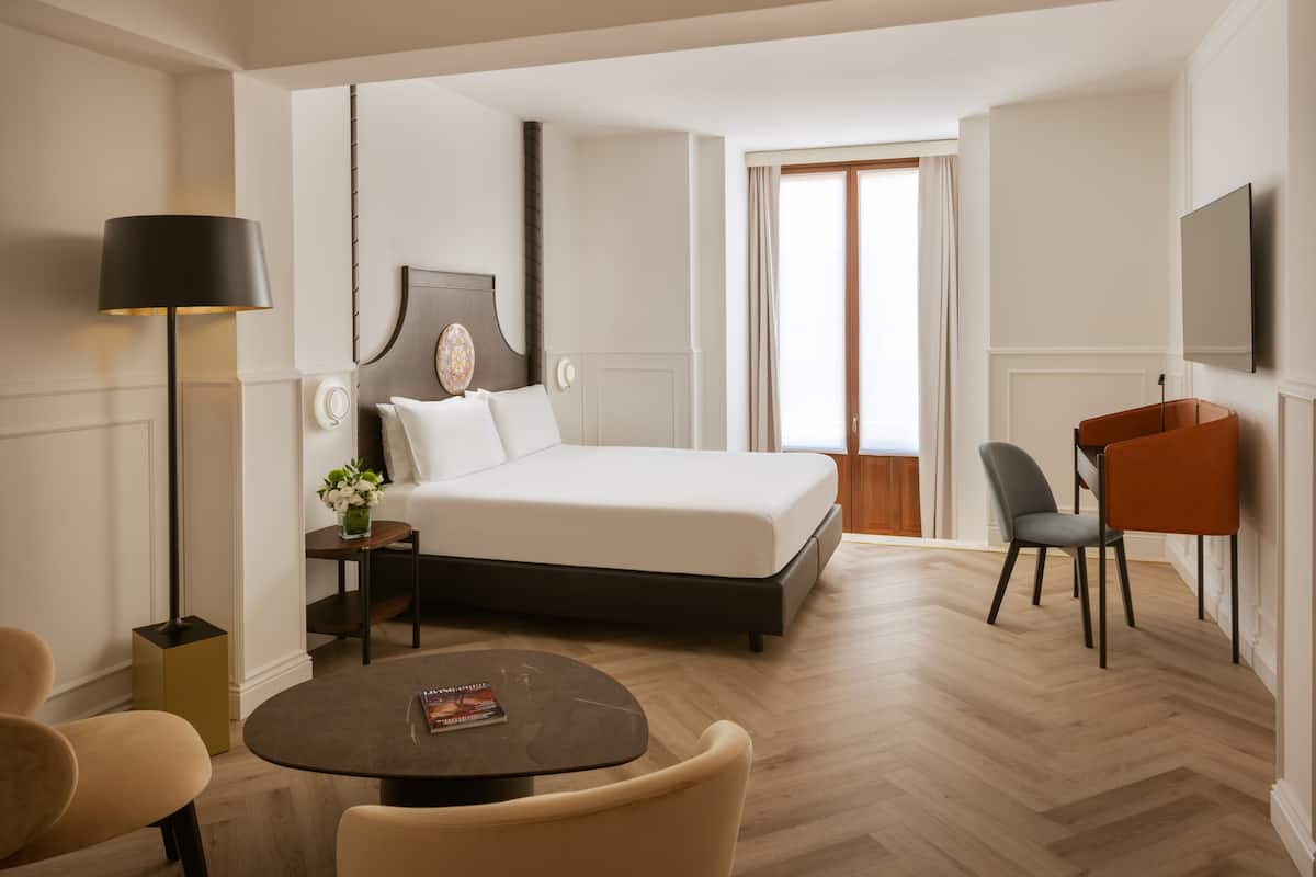Double Room (Prestige) | 1 bedroom, premium bedding, down comforters, in-room safe