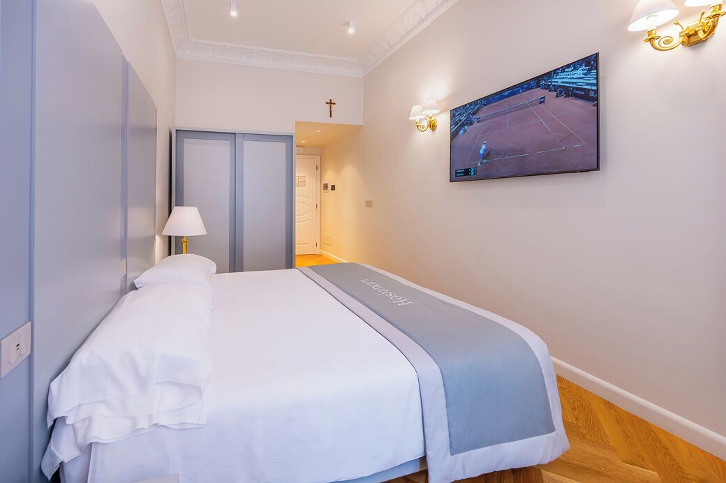 Down duvets, minibar, in-room safe, desk