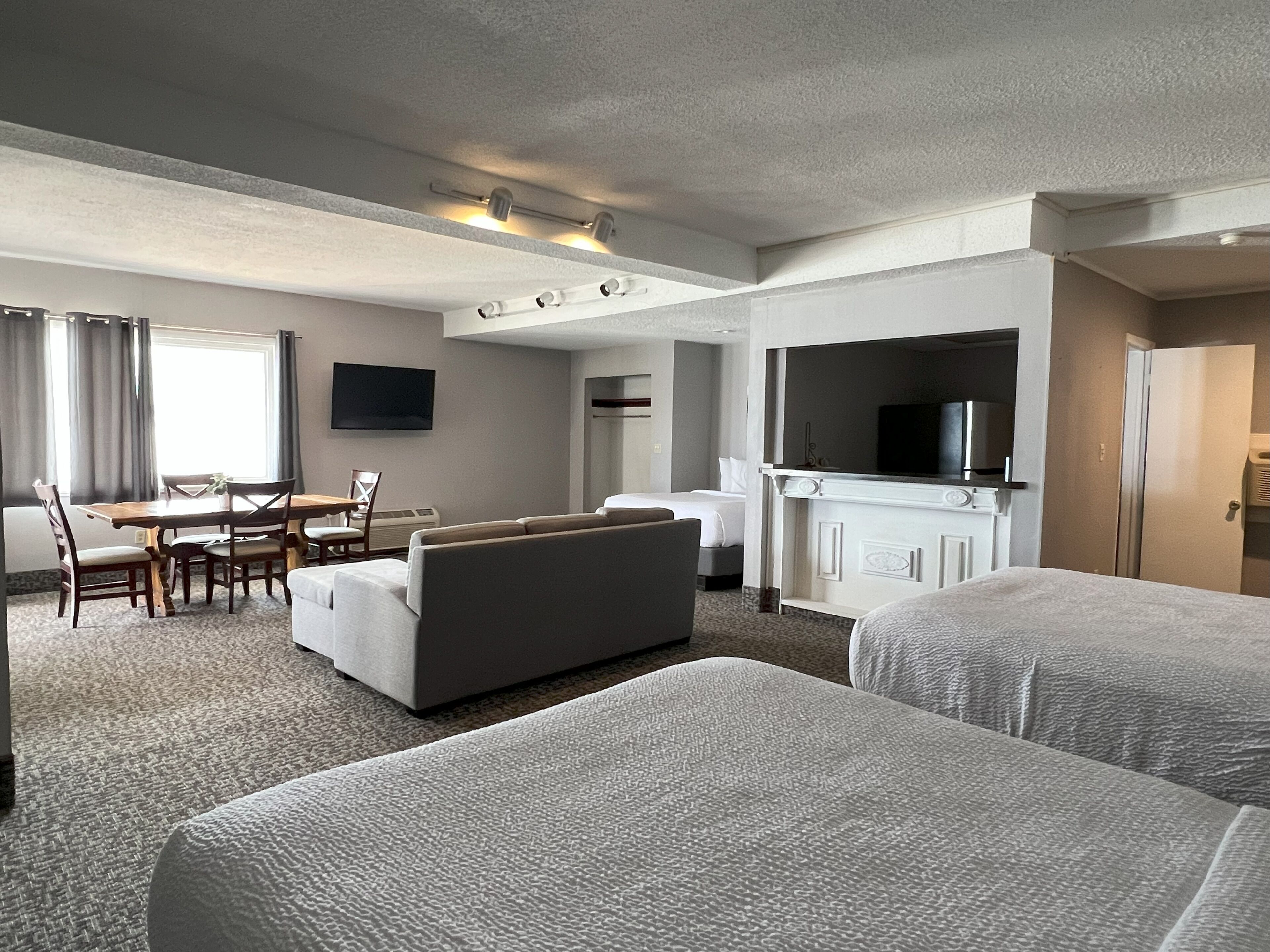 lakefront family suite, 3 queen beds | pillow-top beds, blackout curtains, soundproofing, iron/ironing board