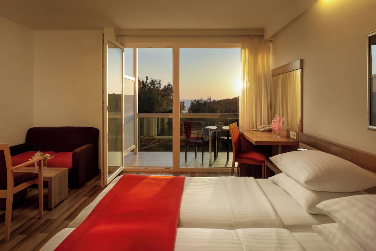 Premium Twin Room with Balcony and Sea Side | Utsikt fra rommet