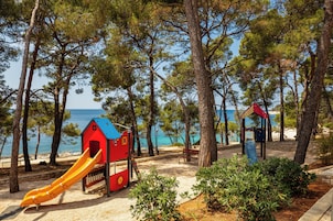 Children's play area - outdoor