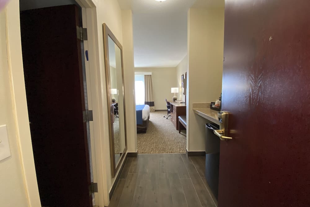 Comfort Inn East Windsor - Springfield