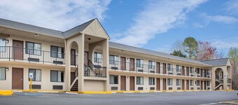 Super 8 by Wyndham Burlington NC