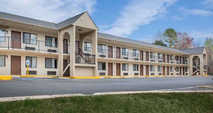 Super 8 by Wyndham Burlington NC