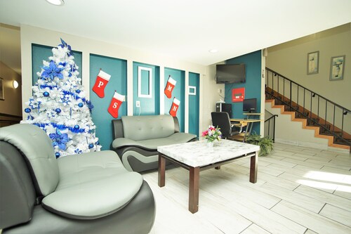 Faribault Hometown Inn & Suites