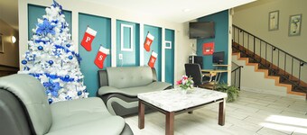 Faribault Hometown Inn & Suites