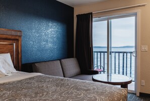 Deluxe Room, 2 Queen Beds, Balcony, Beach View | Desk, free WiFi, bed sheets, alarm clocks