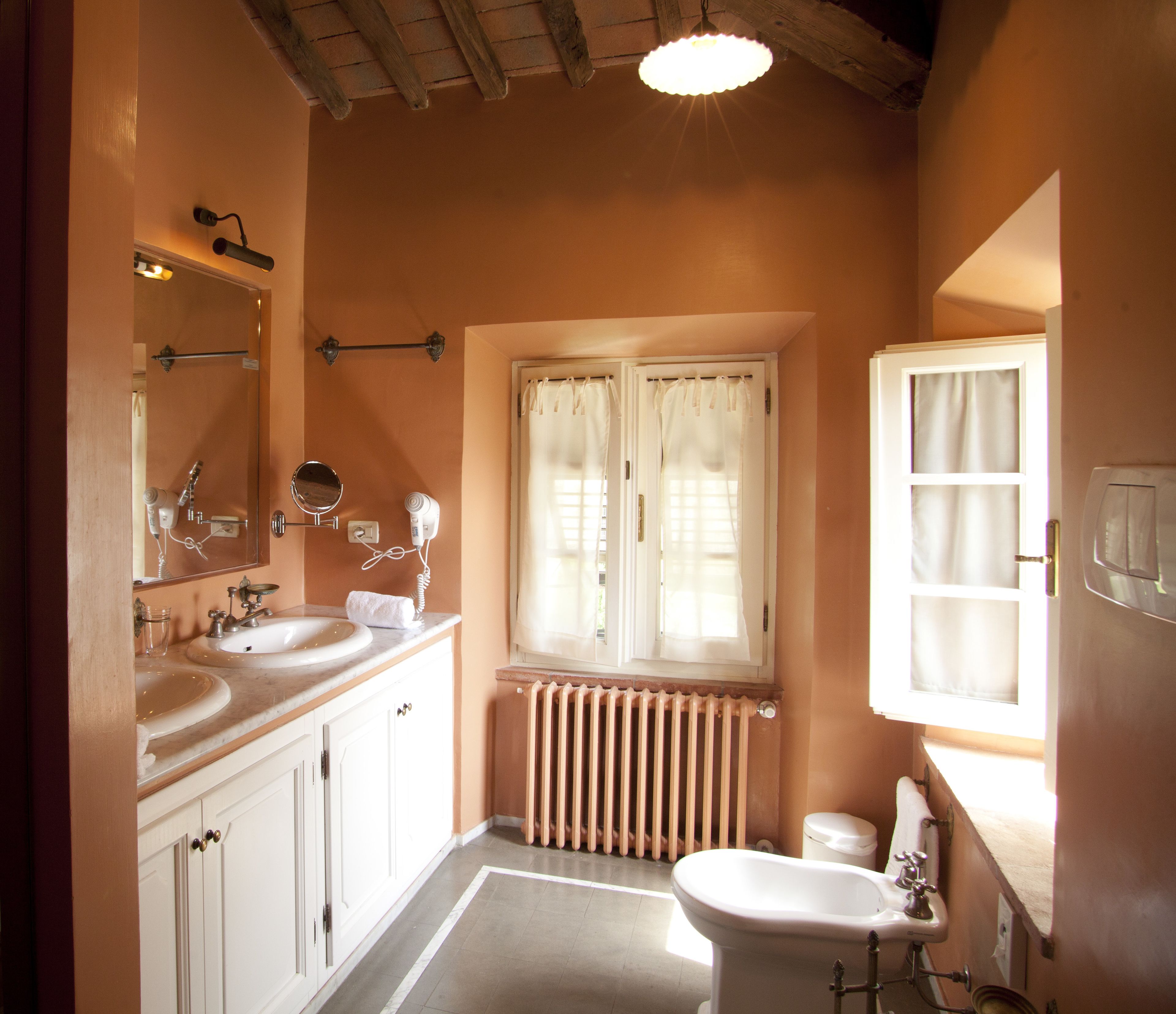 double room deluxe | bathroom | shower, rainfall showerhead, free toiletries, hair dryer