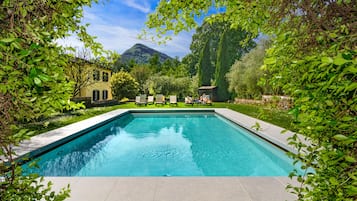 Outdoor pool, sun loungers