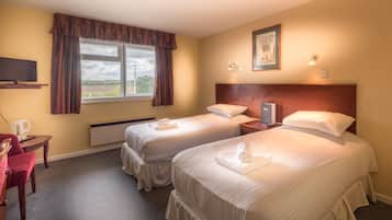 Desk, free WiFi, alarm clocks