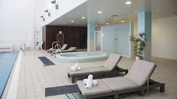 Indoor spa tub