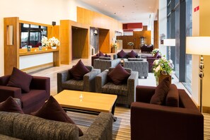 Lobby sitting area - The Carnbeg Hotel (Dundalk)