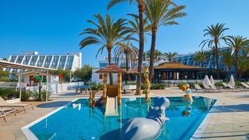 Indoor pool, 2 outdoor pools