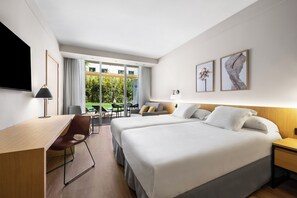 Hypo-allergenic bedding, down duvets, minibar, in-room safe