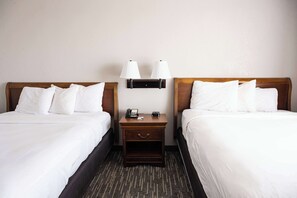Egyptian cotton sheets, premium bedding, in-room safe, desk - Country Inn & Suites by Radisson, BWI Airport (Baltimore), MD (Linthicum Heights)