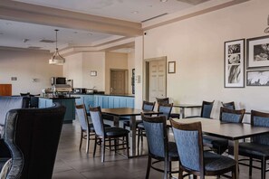 Desayuno buffet incluido todos los días