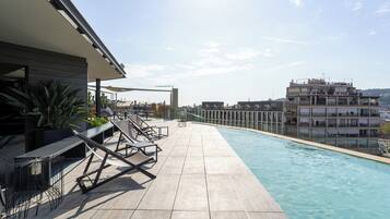 Piscine extérieure (ouverte en saison)