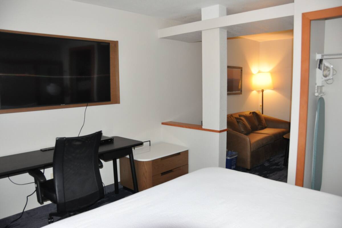 1 bedroom, premium bedding, desk, iron/ironing board