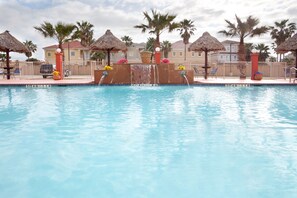 Outdoor pool - Holiday Inn Express Hotel & Suites South Padre Island by IHG (South Padre Island)