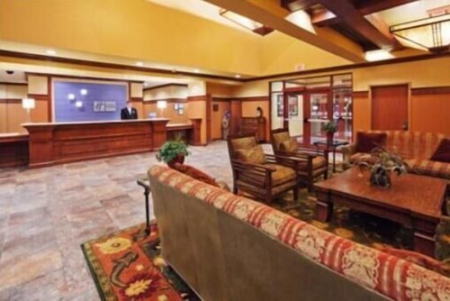 Holiday Inn Express Hotel & Suites Springfield