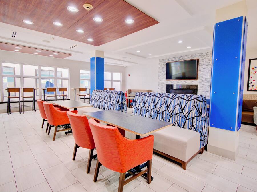 Café da manhã para viagem grátis todos os dias