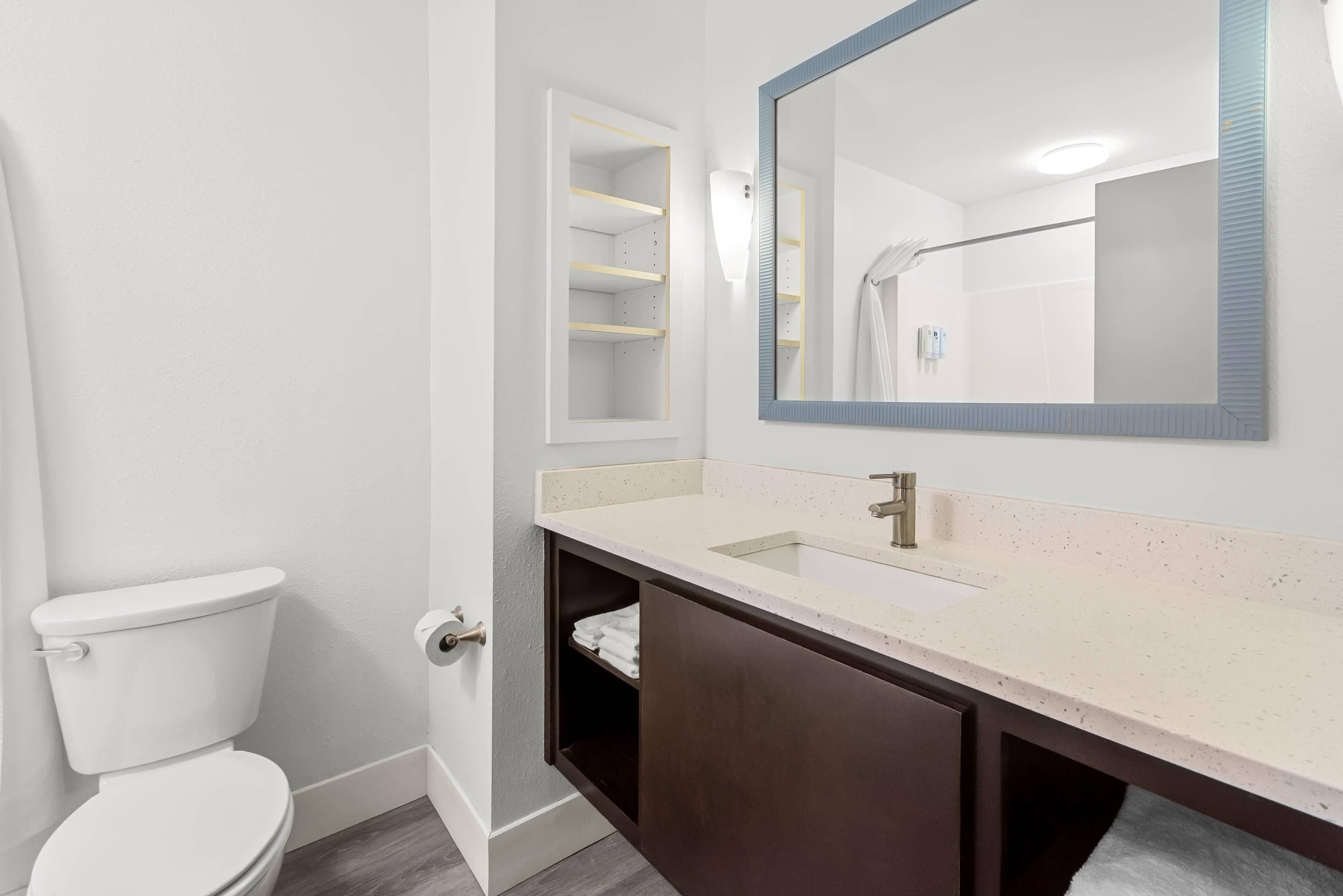 suite, 1 bedroom, non smoking | 1 bedroom, in-room safe, desk, laptop workspace