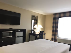 1 bedroom, in-room safe, desk, laptop workspace