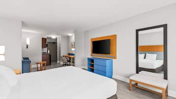 Suite, 1 Bedroom, Non Smoking | In-room safe, desk, laptop workspace, iron/ironing board