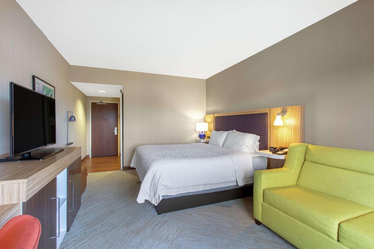 Memory foam beds, in-room safe, laptop workspace, iron/ironing board