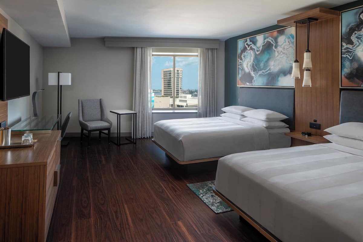 Premium bedding, in-room safe, desk, blackout drapes