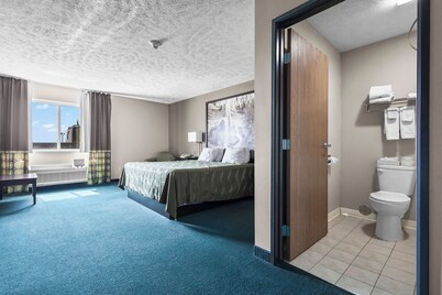Burgundy Inn & Suites By OYO El Paso