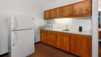 Suite, 1 Queen Bed, Non Smoking