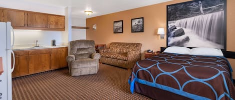 Suite, 1 Queen Bed, Non Smoking | Iron/ironing board, free cribs/infant beds, free WiFi, bed sheets