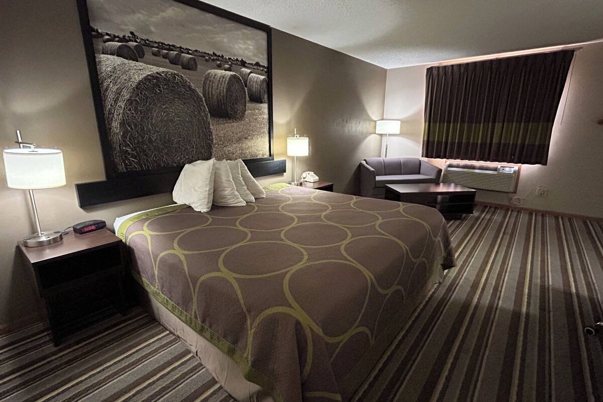 Super 8 by Wyndham Gilman Reviews, Deals & Photos 2023 - AARP Travel Center